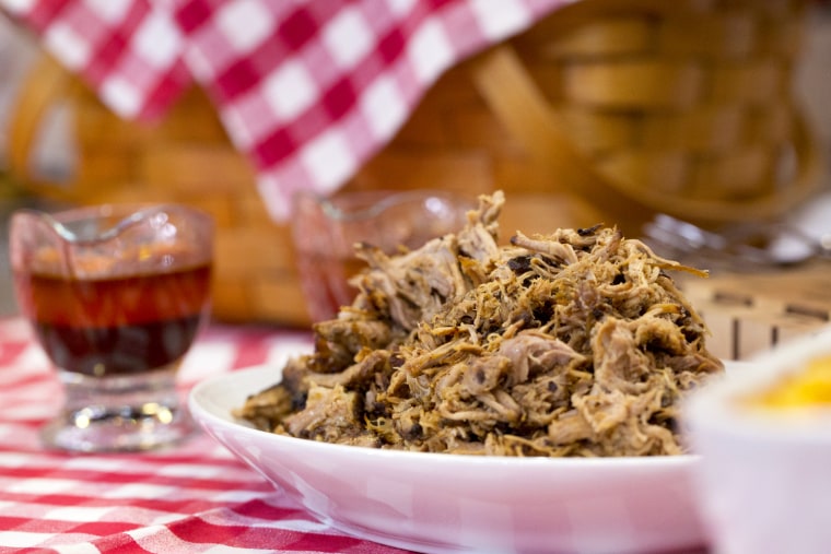 Al Roker cooks up the perfect pulled pork on January 23, 2015.