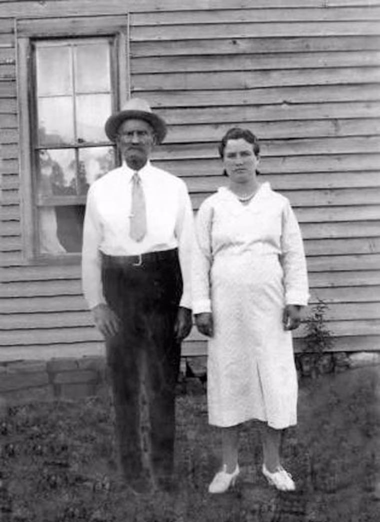 Image: Maudie Cantrell, right, and her husband William Cantrel