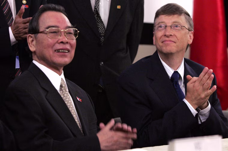 PHAN VAN KHAI BILL GATES