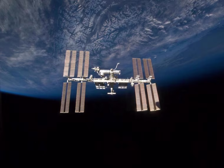 Image: Space station