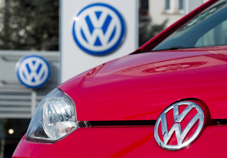 Volkswagen is halting the sale of 27,000 cars in North America because of a fault that can cause an oil leak