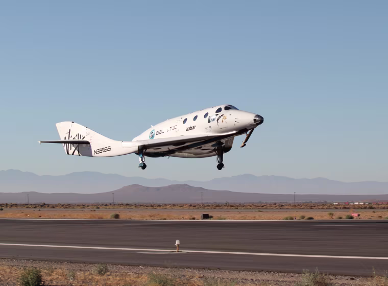 Image: SpaceShipTwo landing