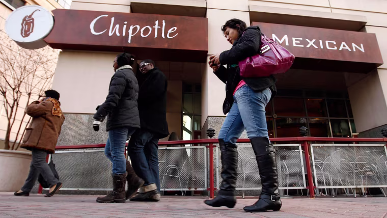 Chipotle Mexican restaurant exterior