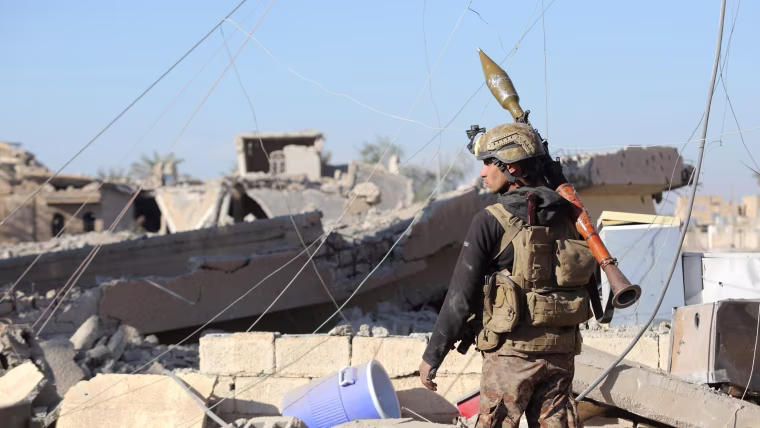 Image: Iraqi forces try to seize Ramadi from Daesh terrorists