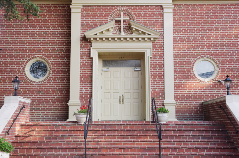 Trend &amp; Tradition magazine restricted until publication - First Baptist Church in Williamsburg, VA, October 2015; hold until March 1st, 2016.