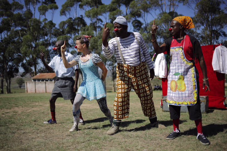 Image: Humanitarian Clowns Without Boarders in King Williams Town