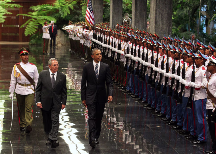 Image: President Barack Obama is received by President of Cuba Raul Castro