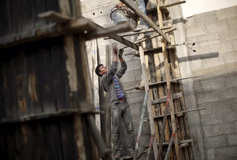 Image: The Wider Image: Child labour in Gaza