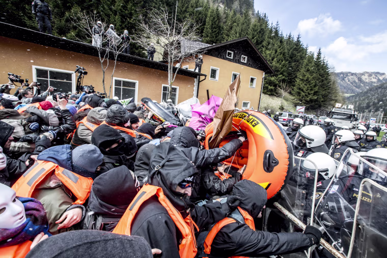 Image: Clash at Brenner Pass