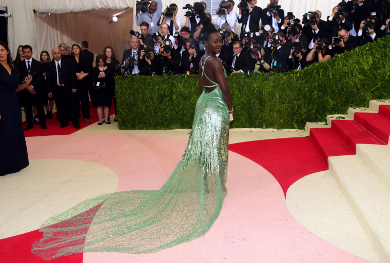 Image: Lupita Nyong'o makes an entrance