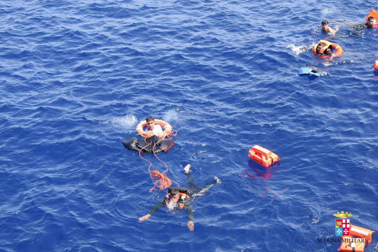 Image: ITALY-REFUGEE-IMMIGRATION-SHIPWRECH-RESCUE