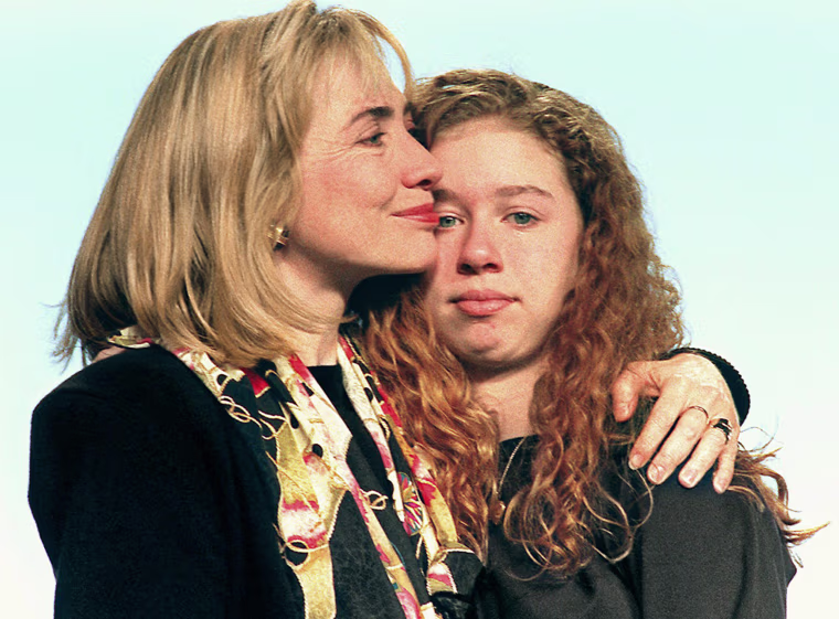 US President Bill Clinton's wife Hillary Rodham Cl