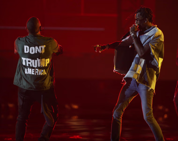 Image: Usher (L)  and Young Thug (R) perform \"No Limit\"