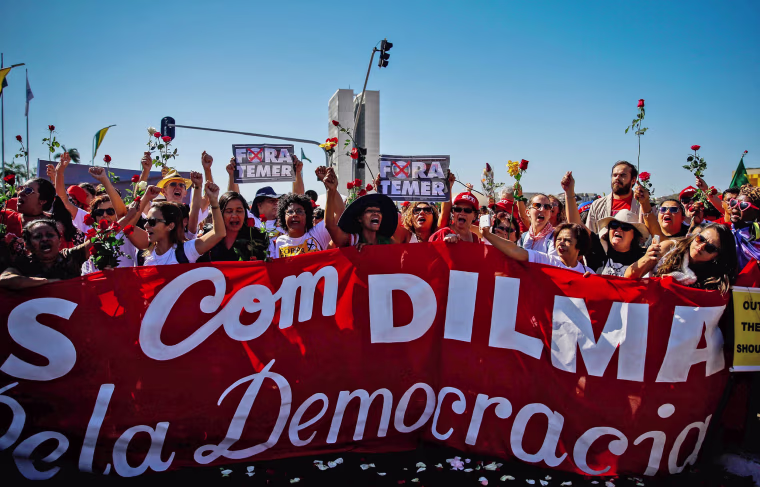 Image: Rousseff Supporters in Brasilia