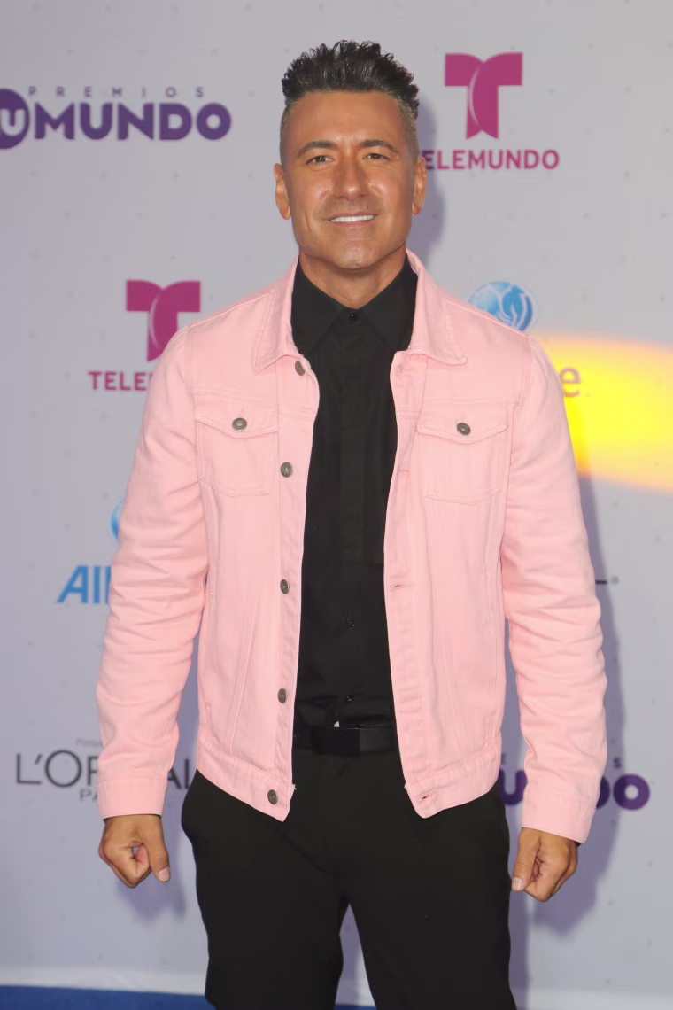 Telemundo's Premios Tu Mundo "Your World" Awards - Arrivals