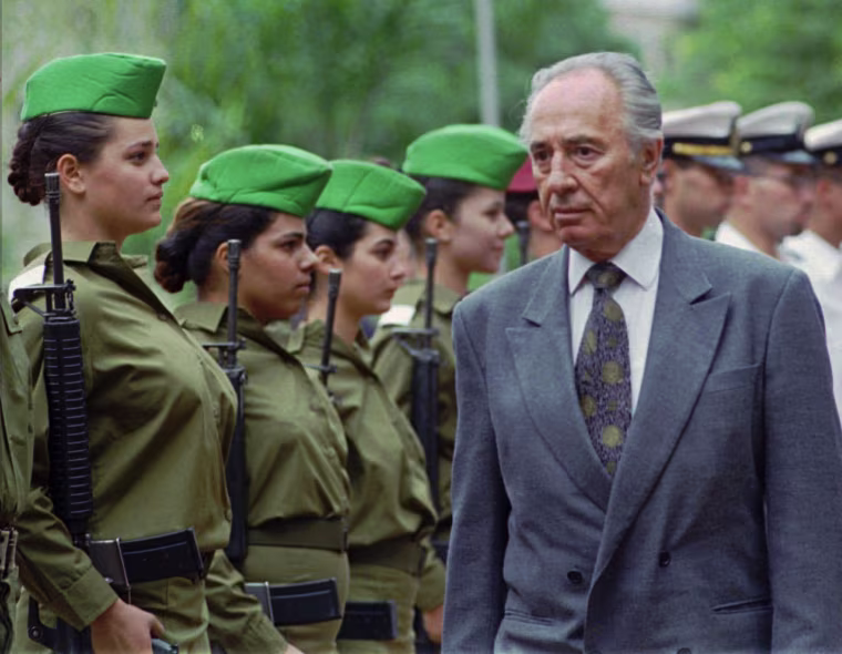 Image: PERES REVIEWS HONOR GUARD