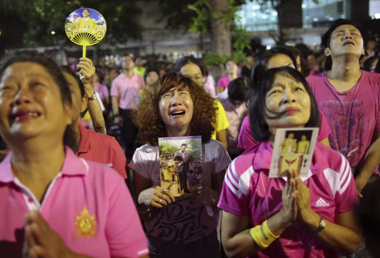 Image: Thailand's King Bhumibol Adulyadej Dies At 88
