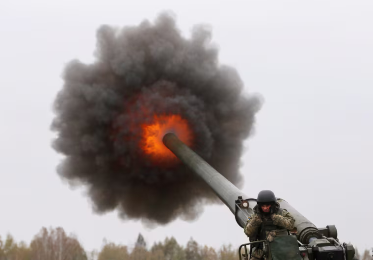 Image: Ukrainian servicemen take part in military drills in Kiev region