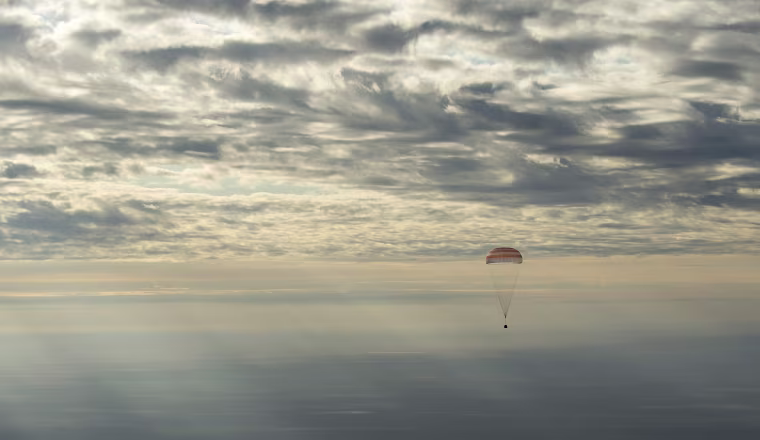 Image: Expedition 49 crew of three landing in Zhezkazgan