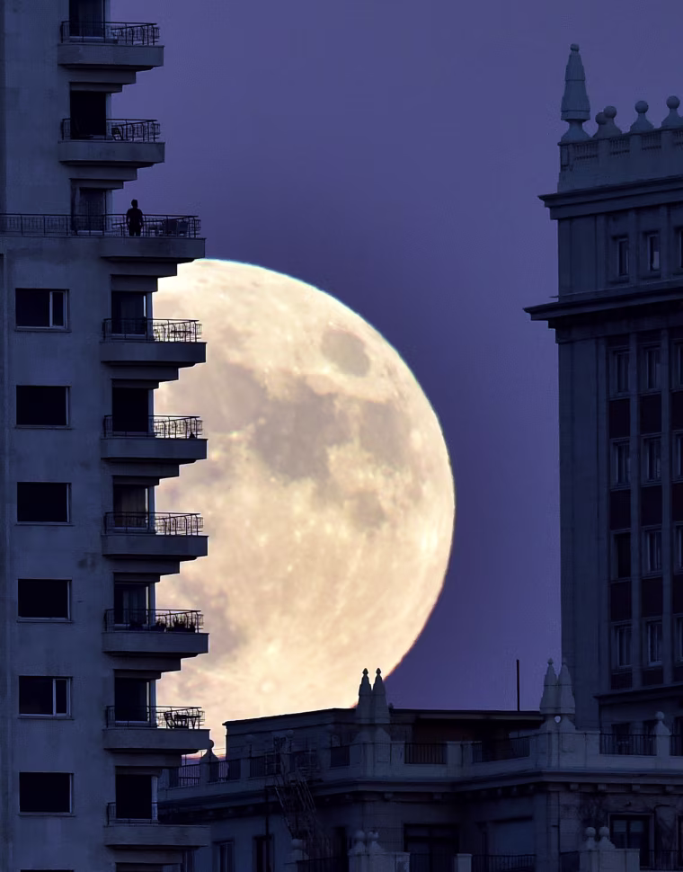 Image: TOPSHOT-SPAIN-MOON-WEATHER