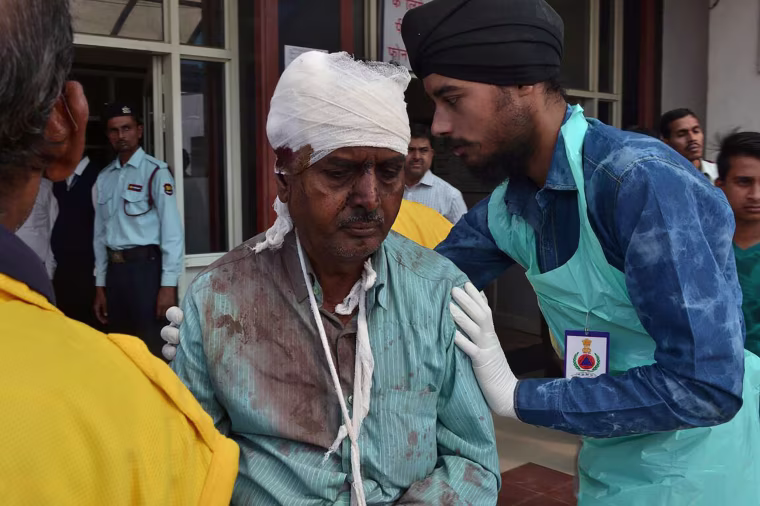 Image: INDIA-TRAIN-ACCIDENT
