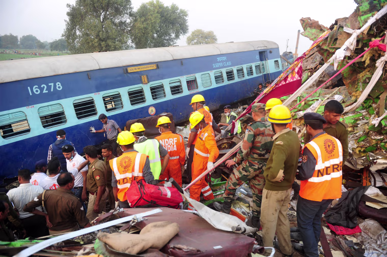 Image: INDIA-TRAIN-ACCIDENT