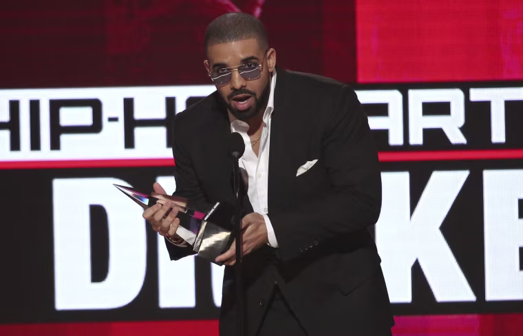 Image: 2016 American Music Awards