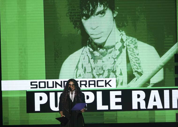 Image: 2016 American Music Awards