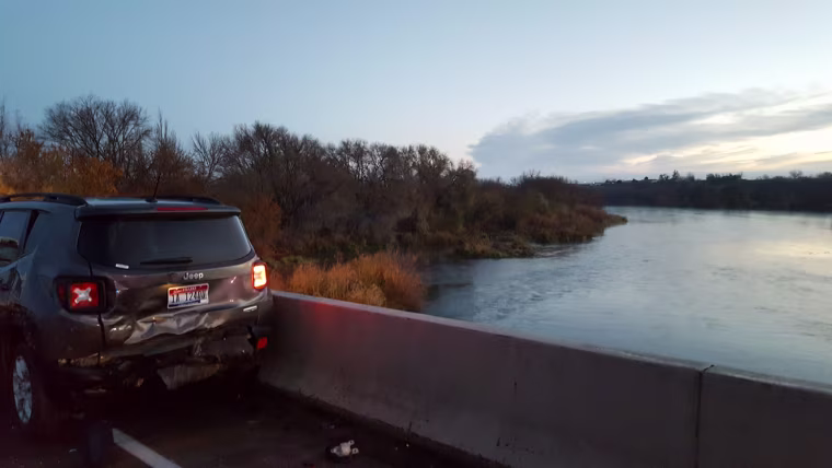Image: The crash happened on the Interstate 84 bridge between Idaho and Oregon