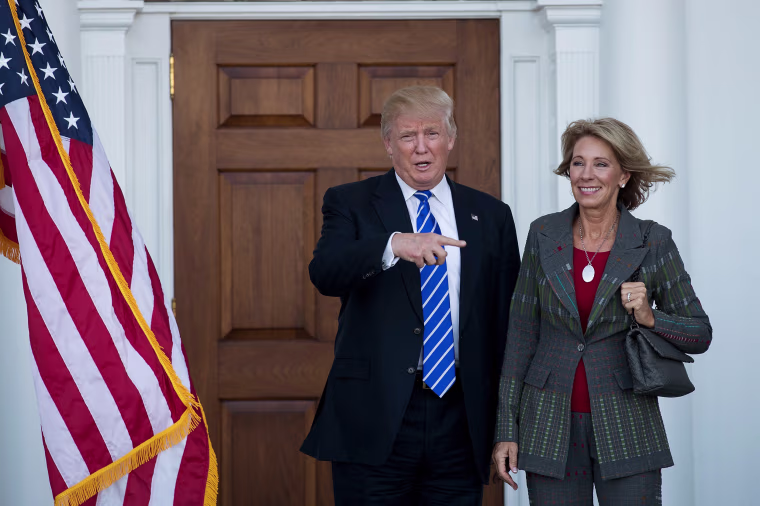 Image: Donald Trump Holds Weekend Meetings In Bedminster, NJ