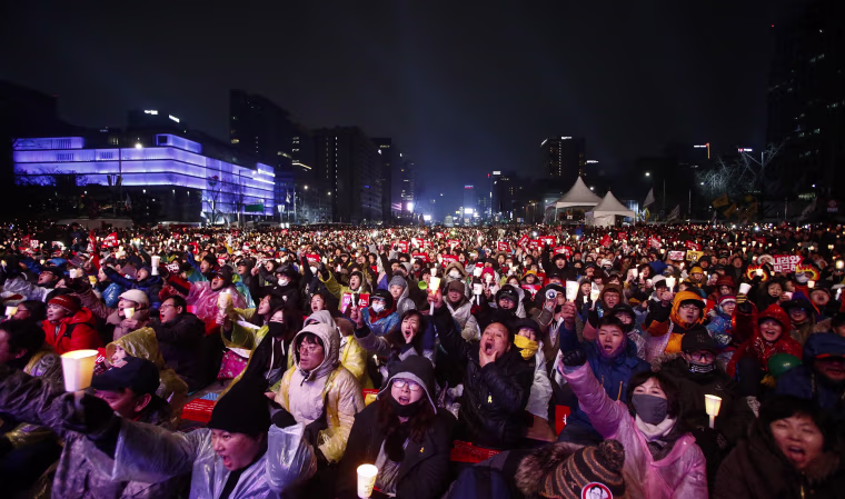 Image: South Korean protest against President Park Geun-Hye in Seoul