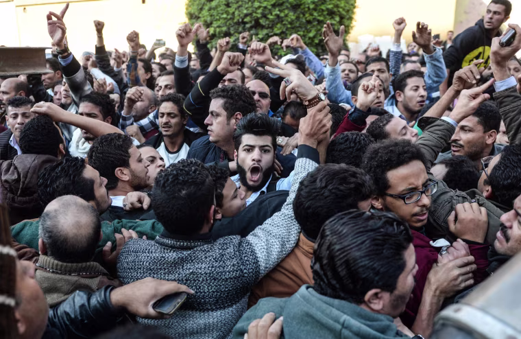 Image: 25 killed in attack near Coptic Cathedral in Cairo