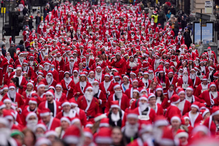 Image: Glasgow Santa Dash
