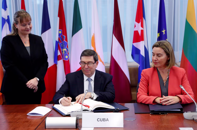 Cuba's Foreign Minister Rodriguez and EU foreign policy chief Mogherini attend a signing