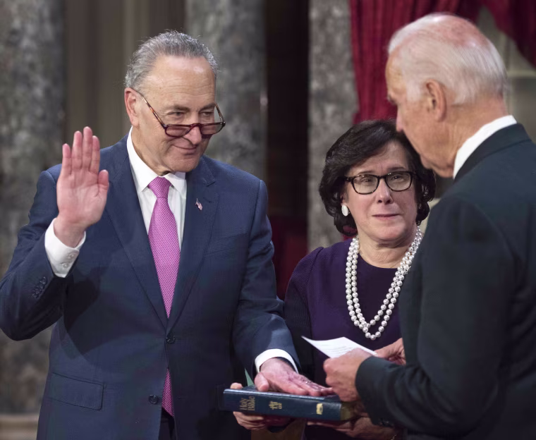 IMAGE: Chuck Schumer sworn in as Senate minority leader