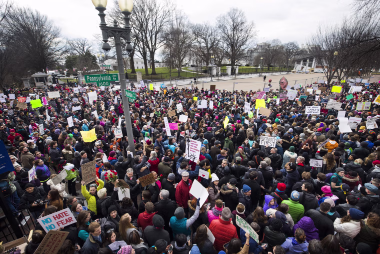 Image: Americans Protest Trump's Immigration Ban on Foreginers From Seven Majority-Muslim Countries