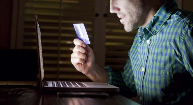 Credit Card Online Laptop Shopper