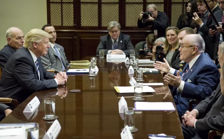 Image: Donald Trump meets with cybersecurity experts