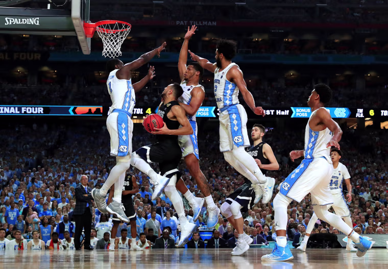 Image: Gonzaga v North Carolina