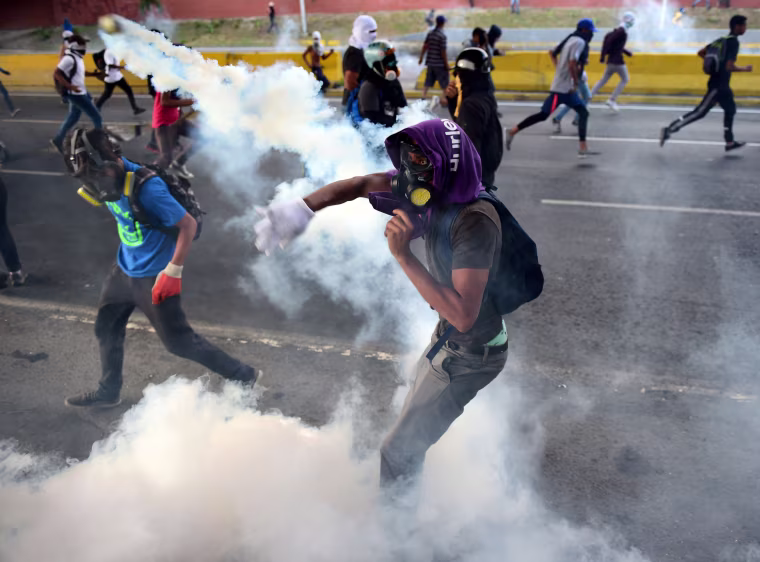 Image: Protesters in Caracas