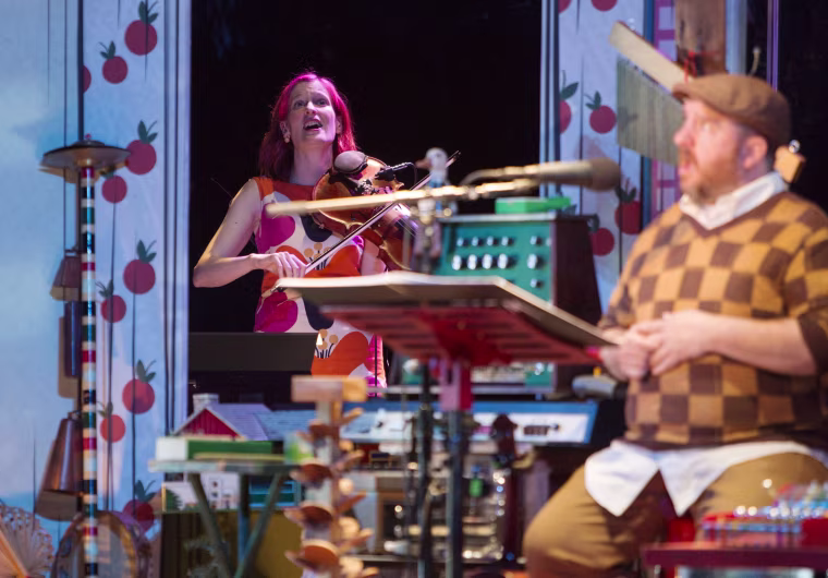 Image: Pinky Weitzman performs with the Magnetic Fields in Seattle