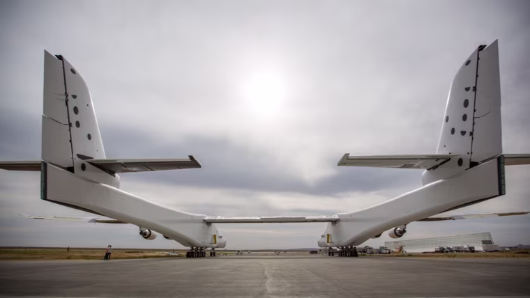 Stratolaunch Systems carrier plane