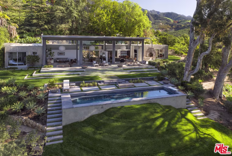 Natalie Portman vacation home