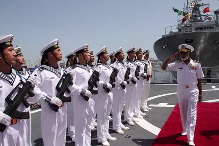 Image: PLA navy war Ships arrive in Karachi, Pakistan