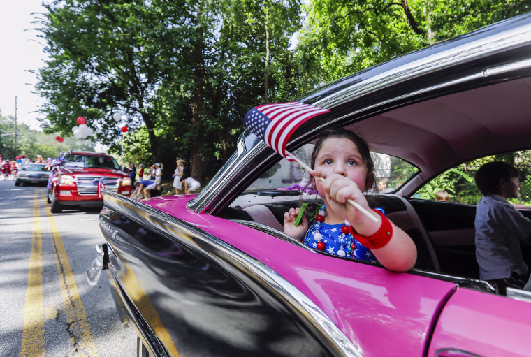 Image: US Independence Day celebrations in Avondale Estates, Georgia, USA