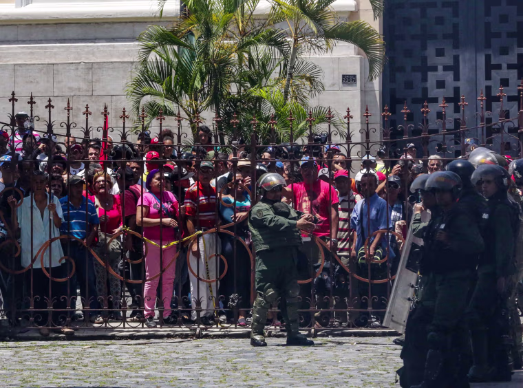 Image: Supporters of the Venezuelan government storm the National Assembly