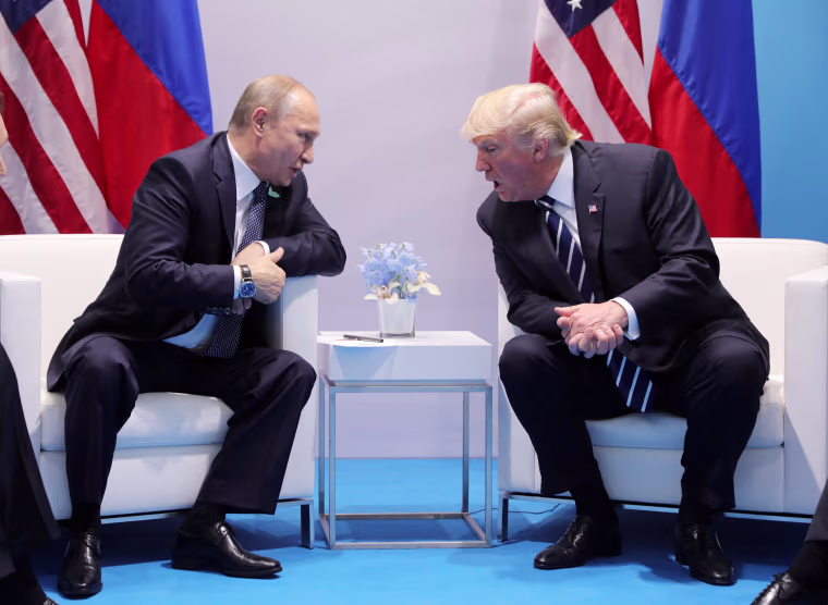 Image: Trump speaks with Russian President Vladimir Putin
