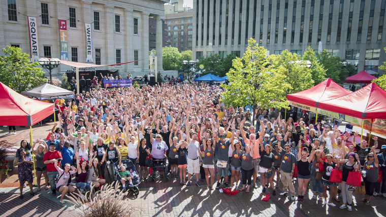 Image: Families of Addicts rally in Dayton, Ohio