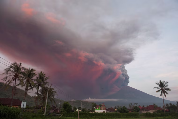 Image: Mount Agung Erupting