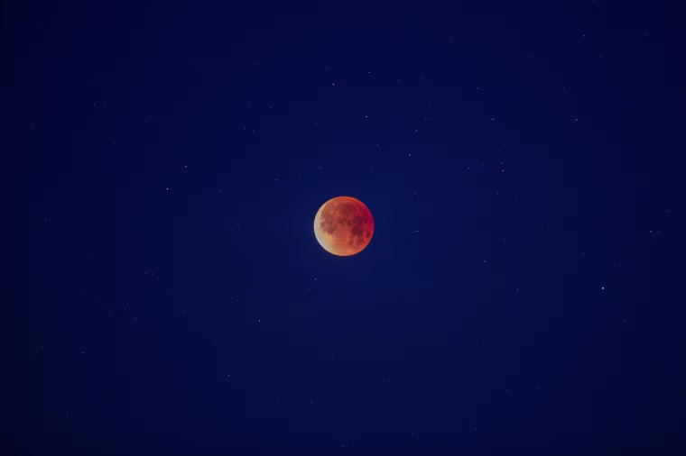 Image: Rare \"Super Blue Blood Moon\" Makes Appearance On U.S. West Coast